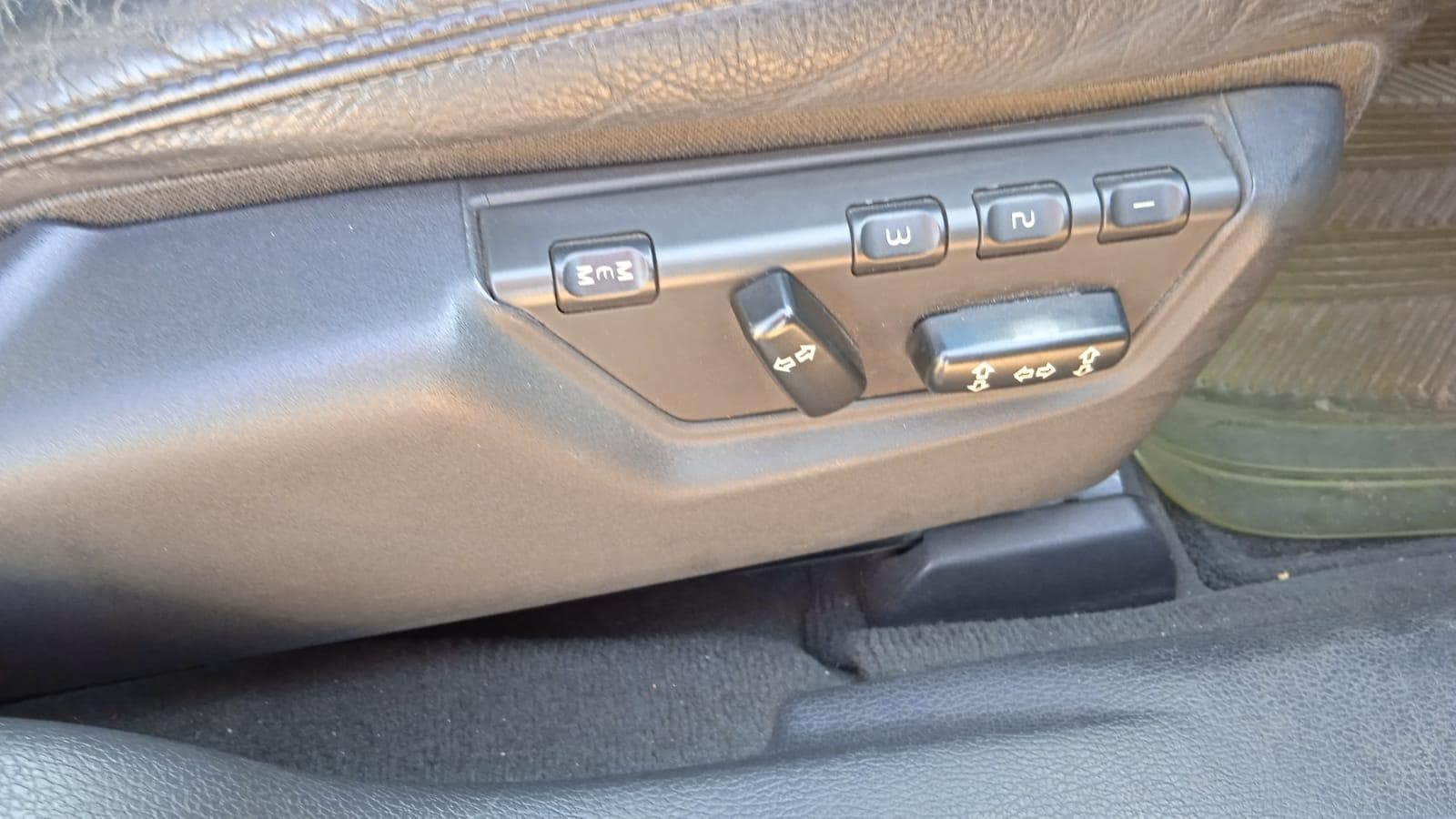 Volvo S80 · — imagem 9