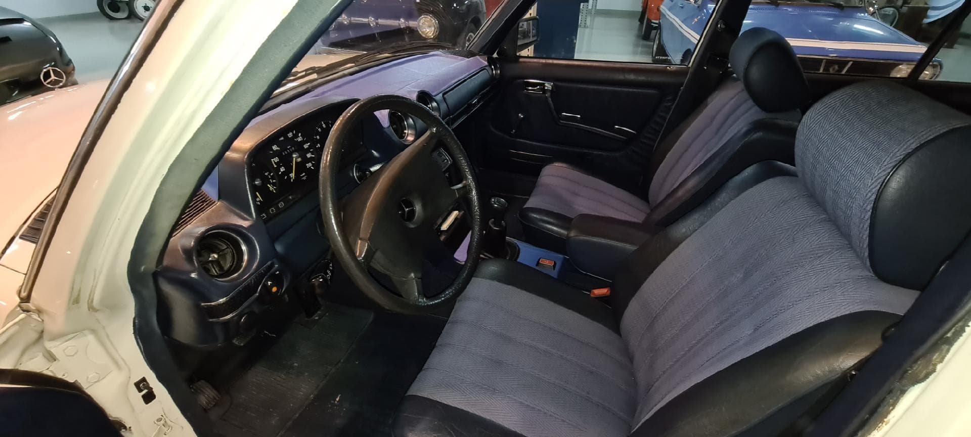 Mercedes-Benz 200 - 1981 — imagen 5