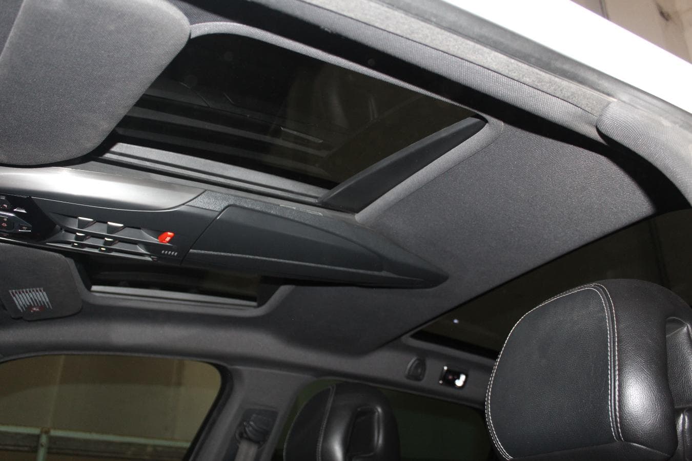 Citroën DS5 2.0HDI  Hybrid 4 · Ano 2013 — imagem 28