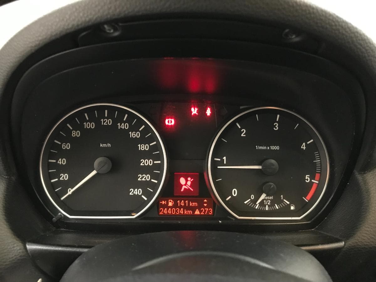 BMW 118D · Ano 2008 — imagen 46