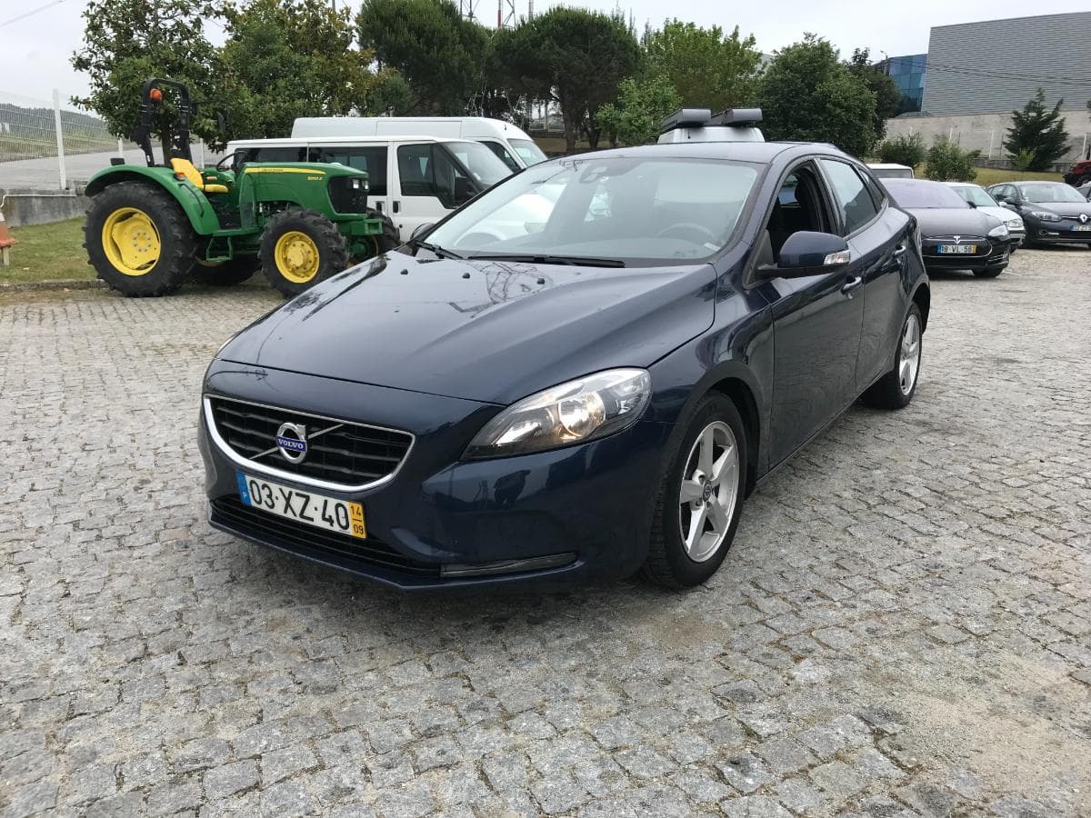 Volvo V40 D2 · Ano 2014 — imagen 5