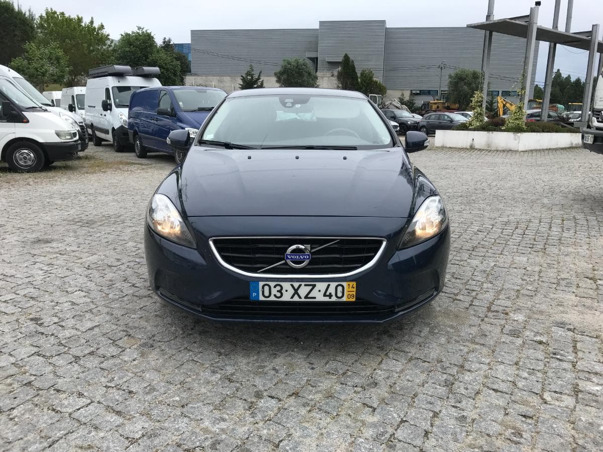 Volvo V40 D2 · Ano 2014 — imagen 2