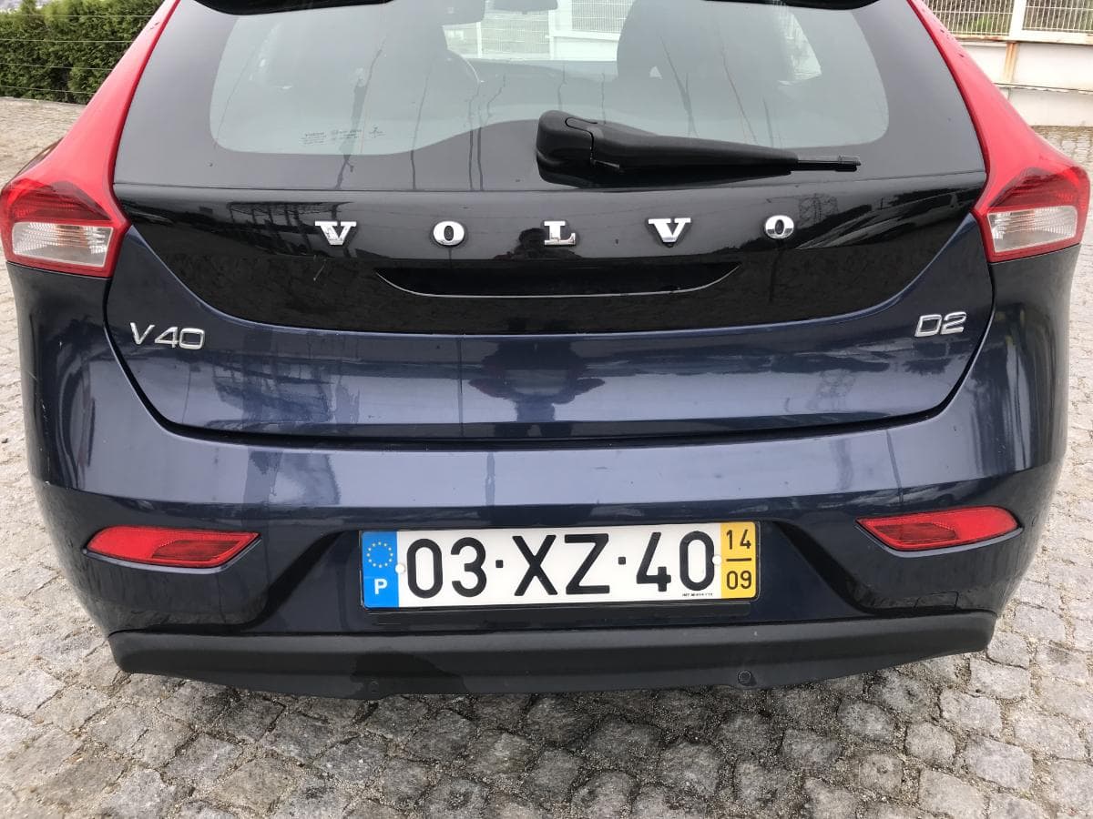Volvo V40 D2 · Ano 2014 — imagen 7