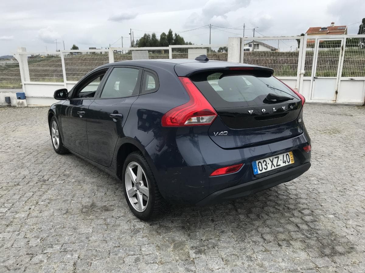 Volvo V40 D2 · Ano 2014 — imagen 10