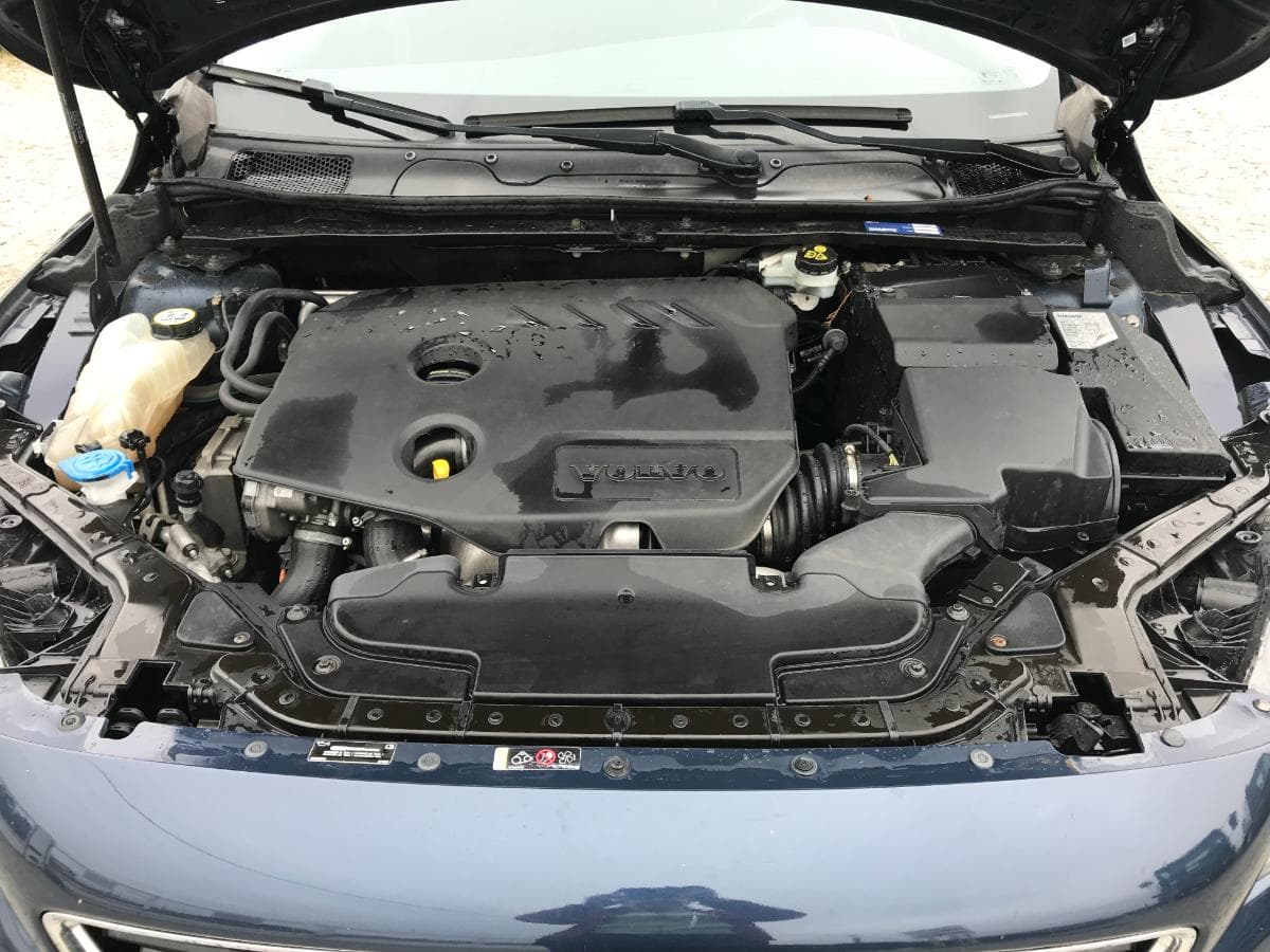 Volvo V40 D2 · Ano 2014 — imagen 3
