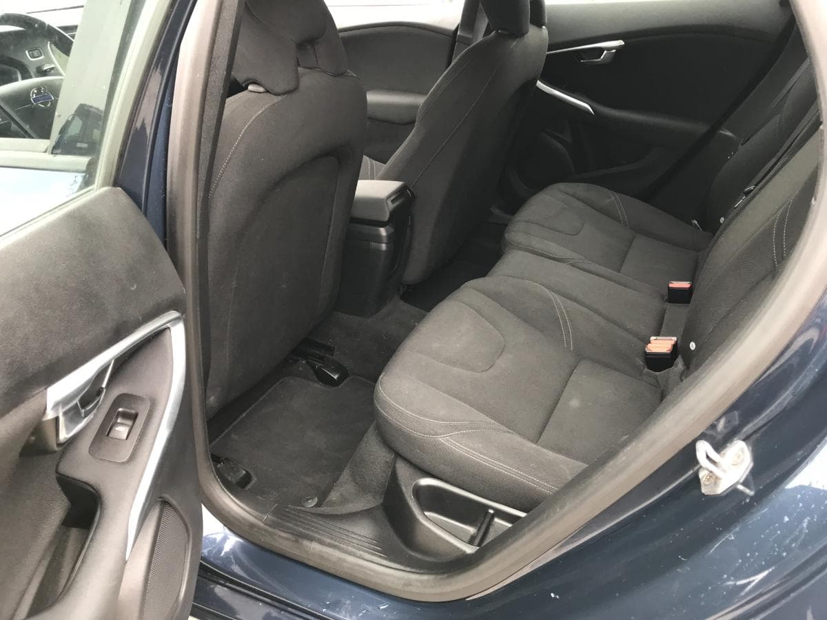Volvo V40 D2 · Ano 2014 — imagen 23