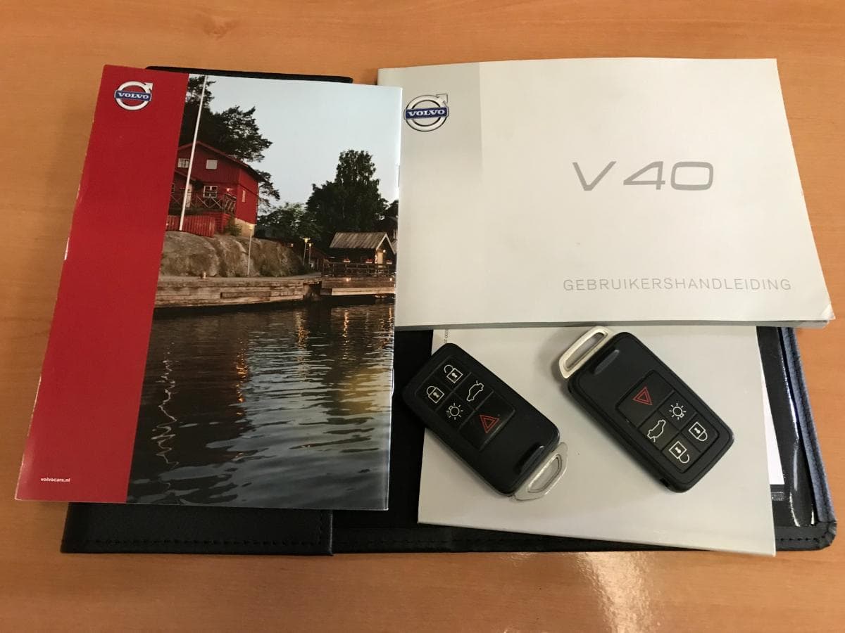 Volvo V40 D2 · Ano 2014 — imagen 34
