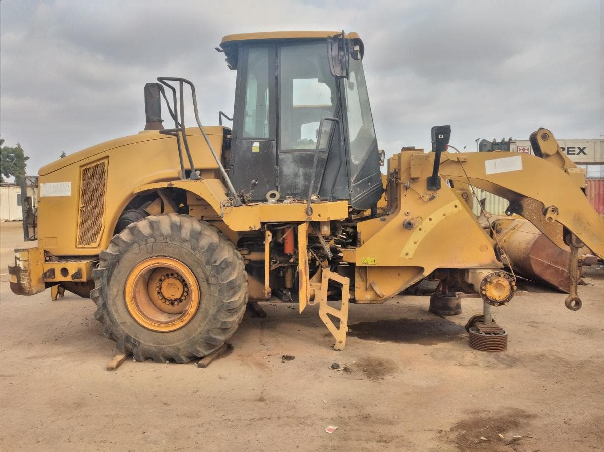 Pá Carregadora CATERPILLAR 950H · Viana — imagen 4