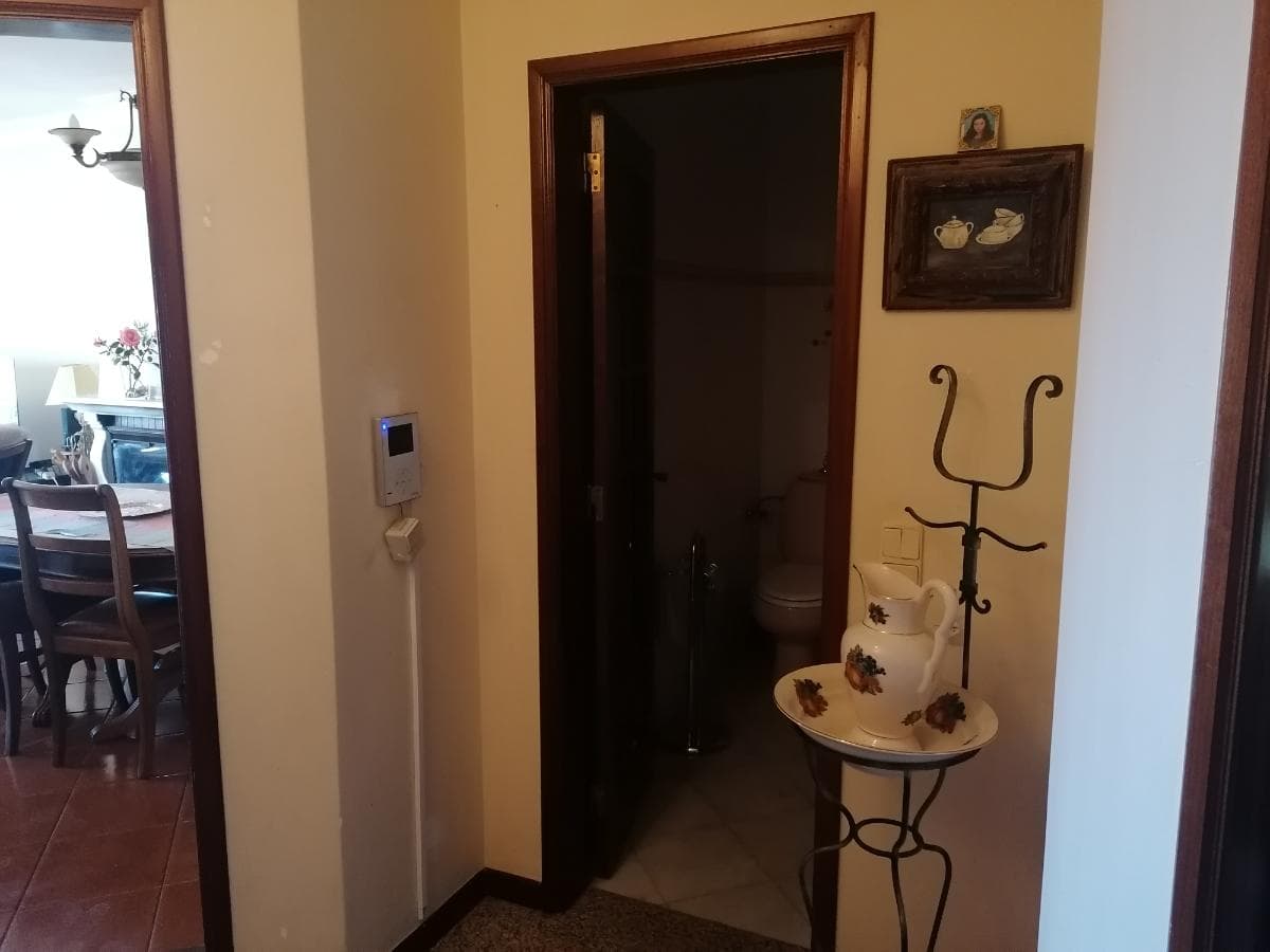 Moradia Geminada V2 · Sintra — imagem 9