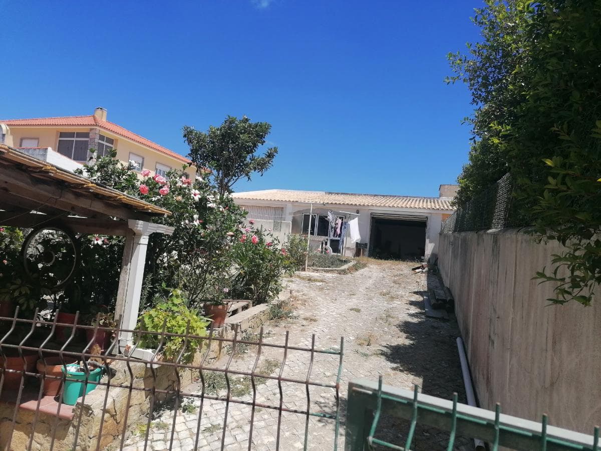 Moradia Geminada V2 · Sintra — imagem 37