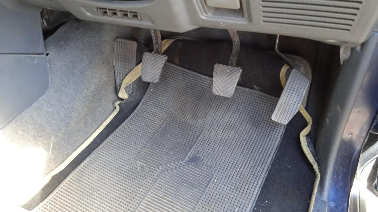 Mitsubishi Pajero · — imagem 8