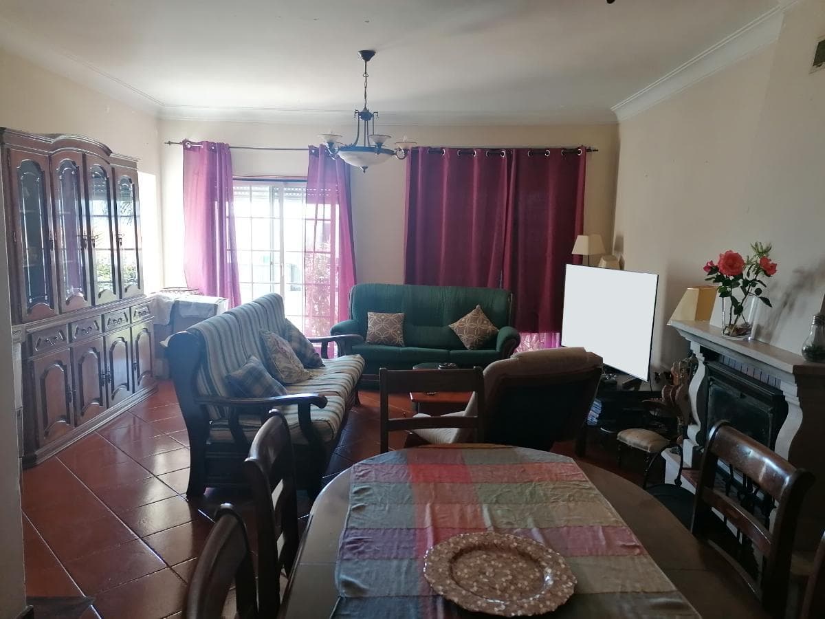 Moradia Geminada V2 · Sintra — imagem 5