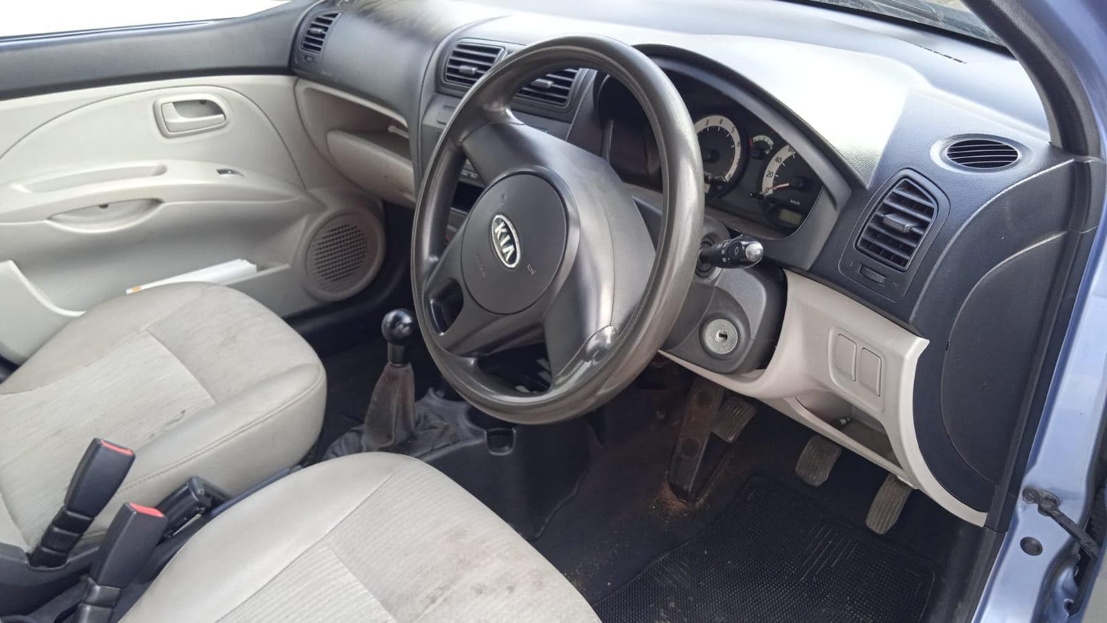 KIA Picanto · — imagen 6