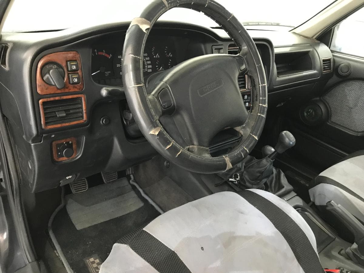 Opel Frontera 2.5 TDS · Ano 1996 — imagen 26