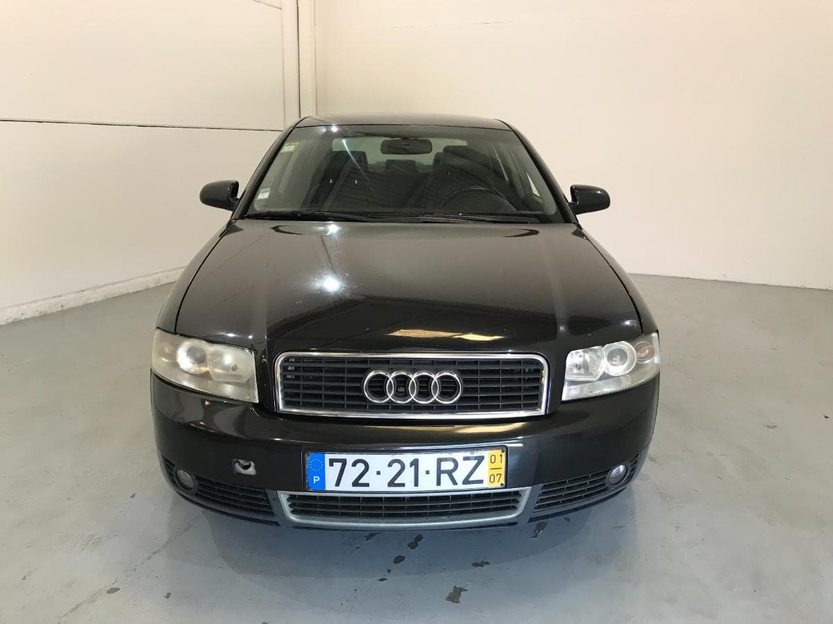 Audi A4 1.9 TDI · Ano 2001 — imagem 2