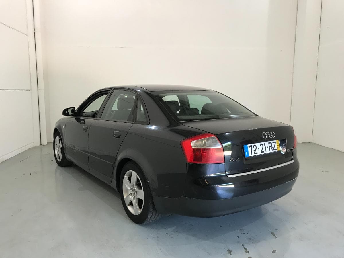 Audi A4 1.9 TDI · Ano 2001 — imagem 6