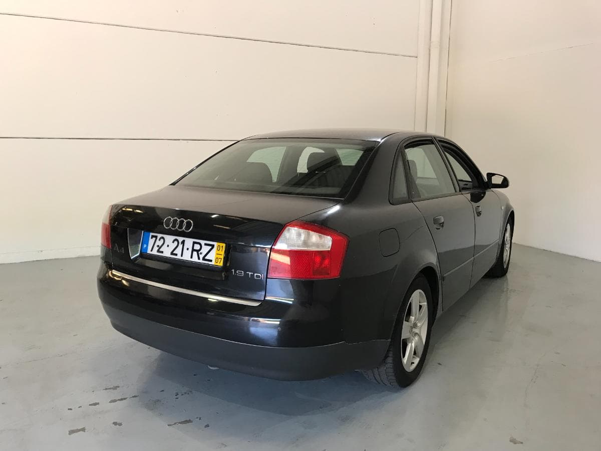 Audi A4 1.9 TDI · Ano 2001 — imagem 10