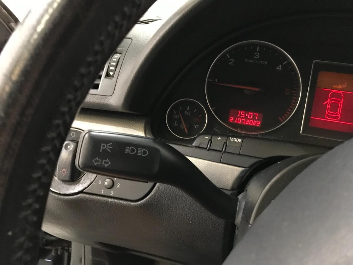 Audi A4 1.9 TDI · Ano 2001 — imagem 30