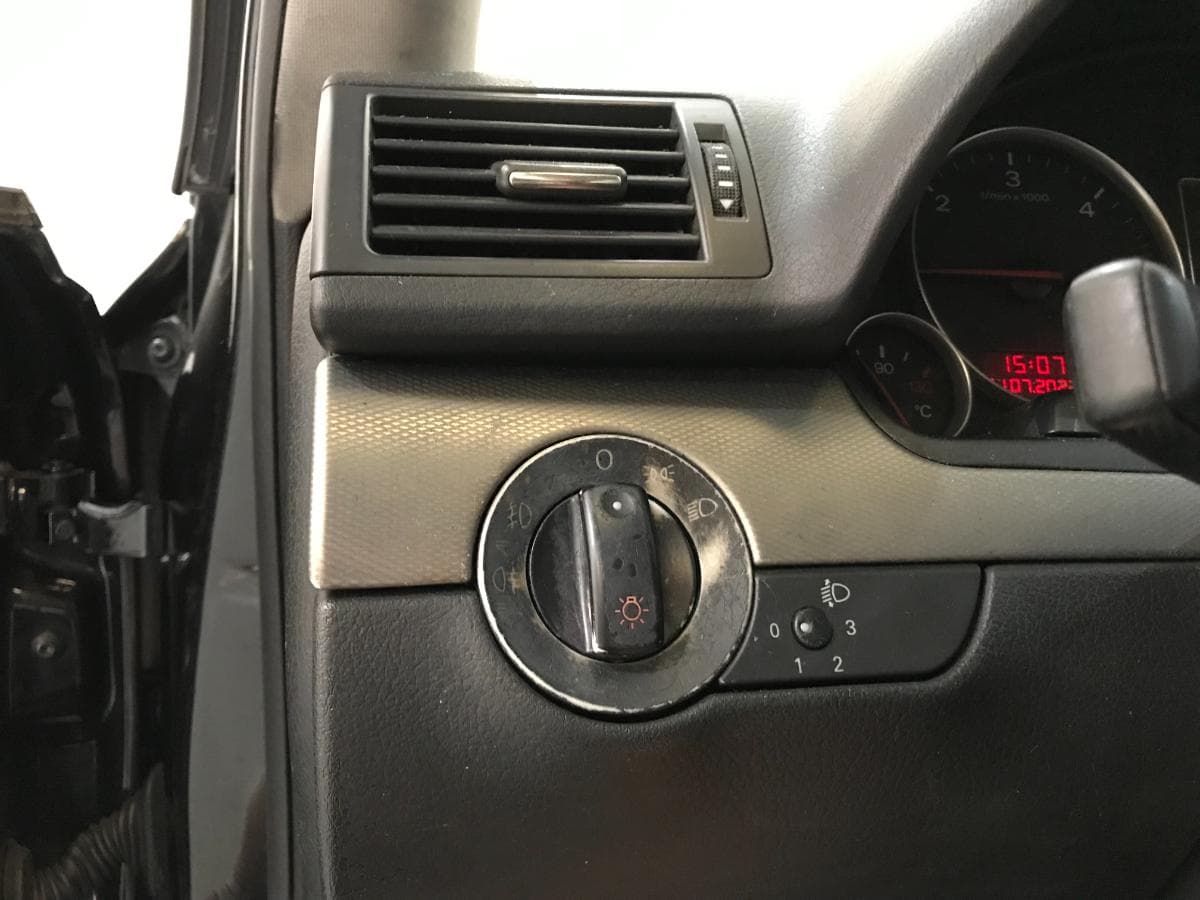 Audi A4 1.9 TDI · Ano 2001 — imagem 26