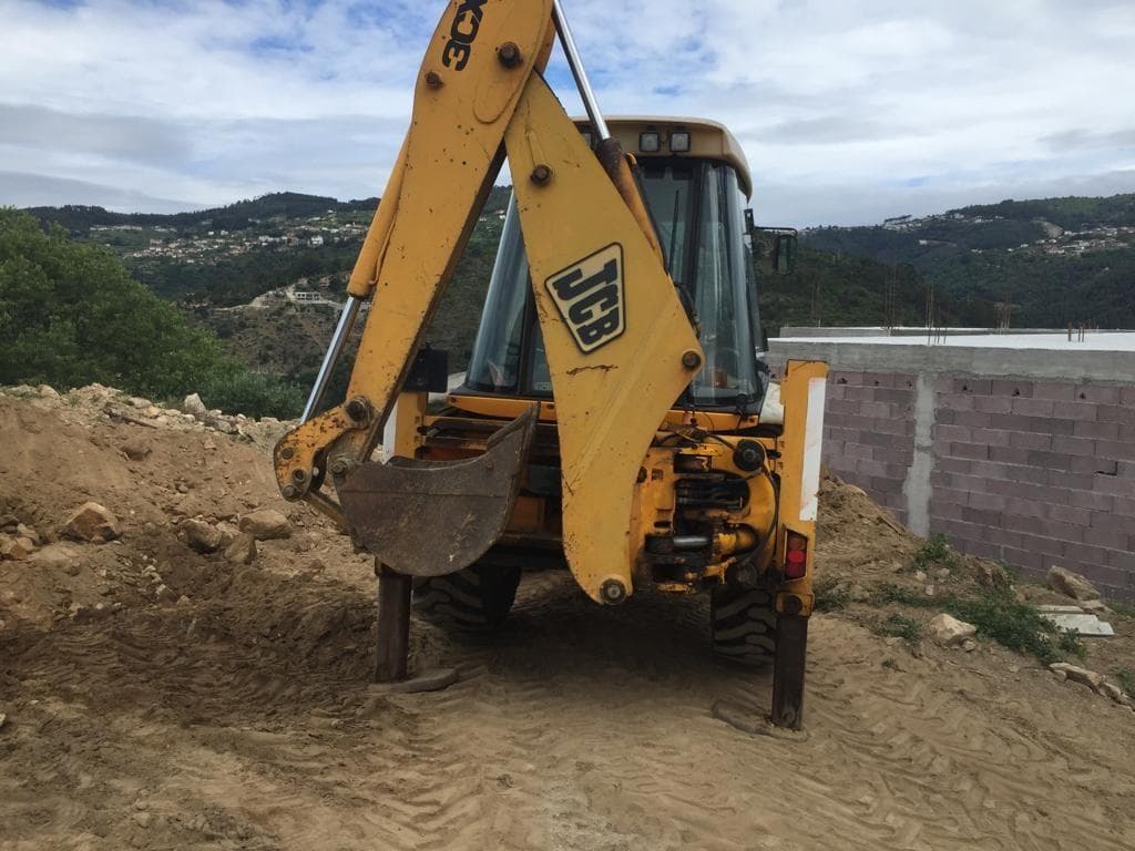 Retroescavadora JCB 3CX — imagem 3