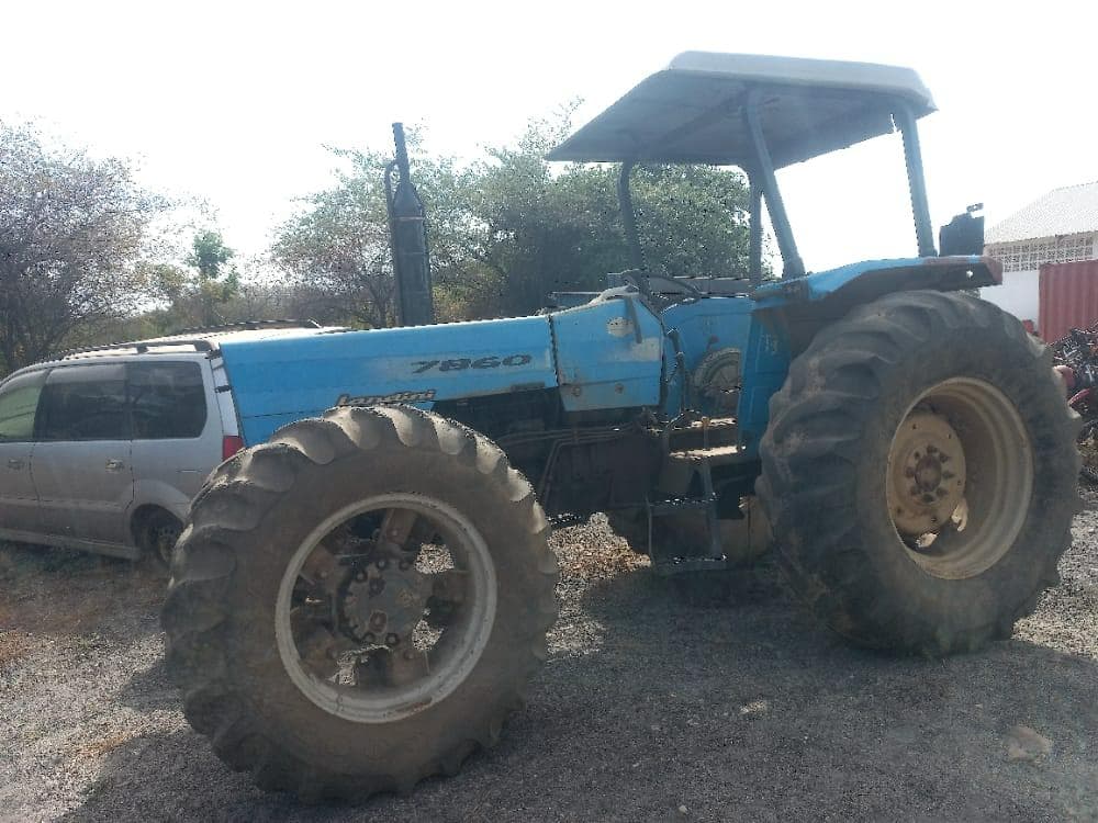 Tractor Landine · — imagen 1