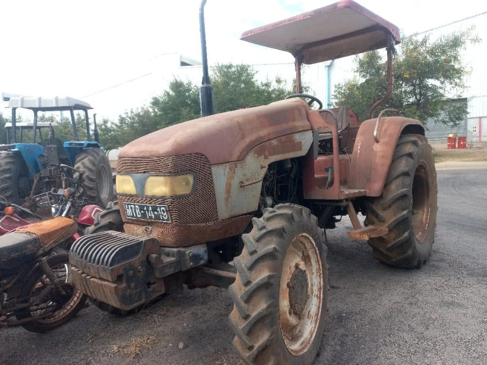 Tractor Foton · — imagem 2