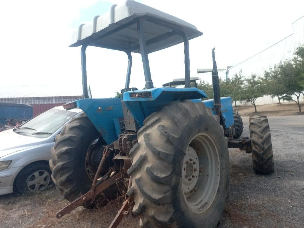Tractor Landine · — image 2