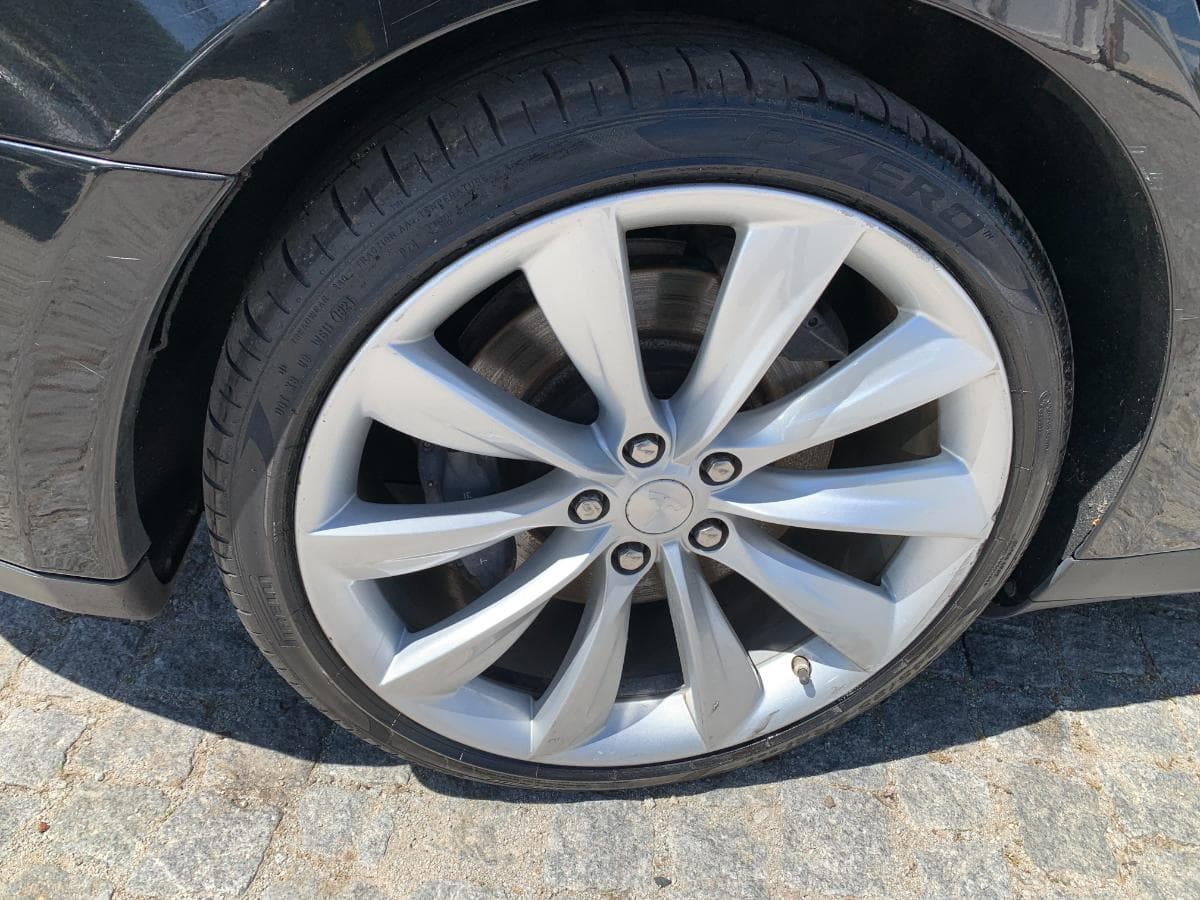 Tesla Model S 85 · Ano 2014 — imagen 18