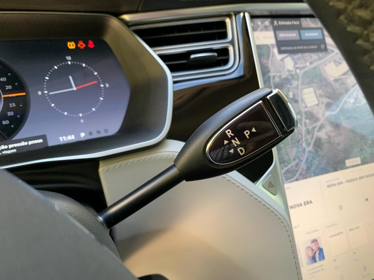 Tesla Model S 85 · Ano 2014 — imagen 25
