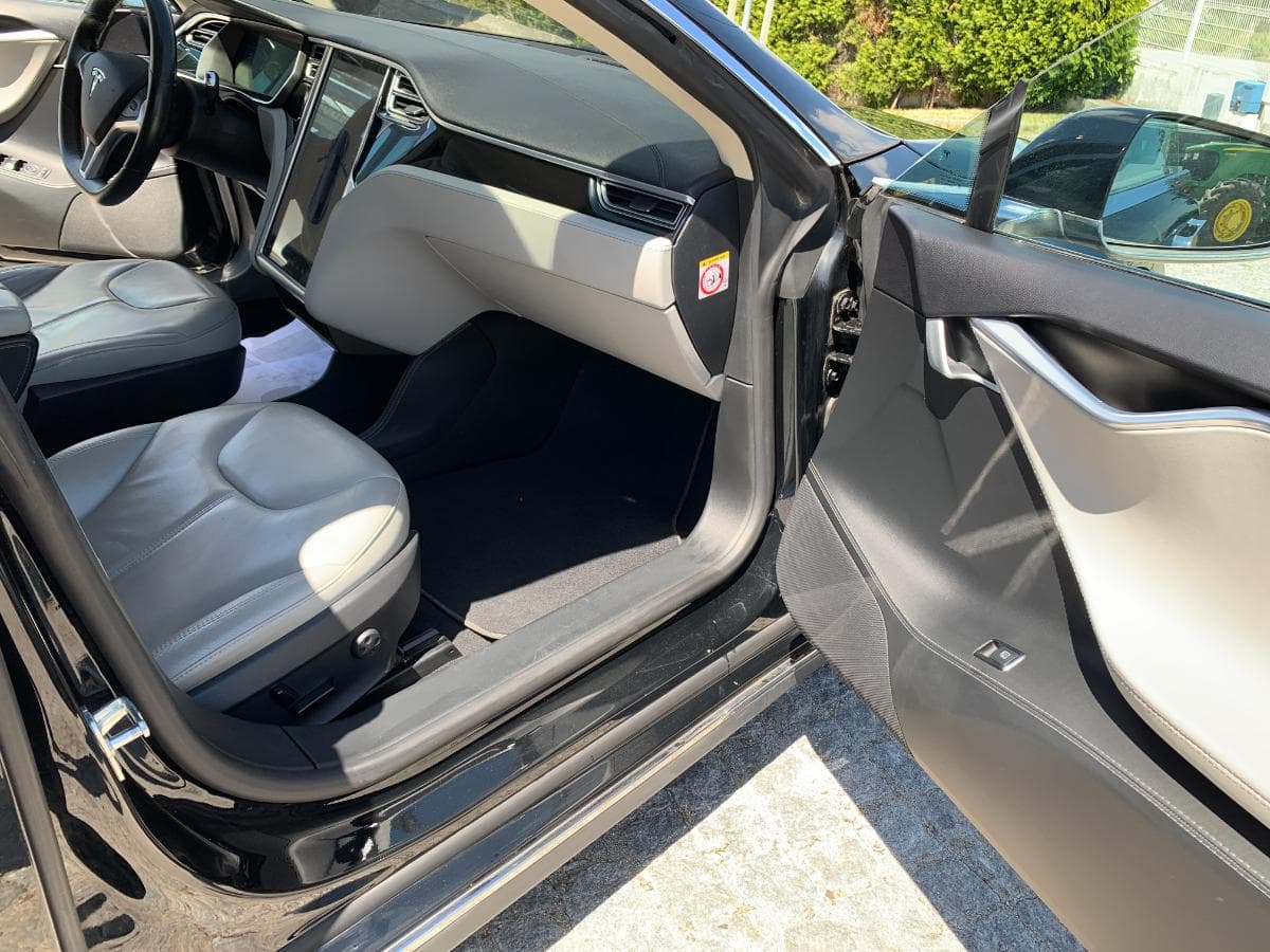 Tesla Model S 85 · Ano 2014 — imagen 36