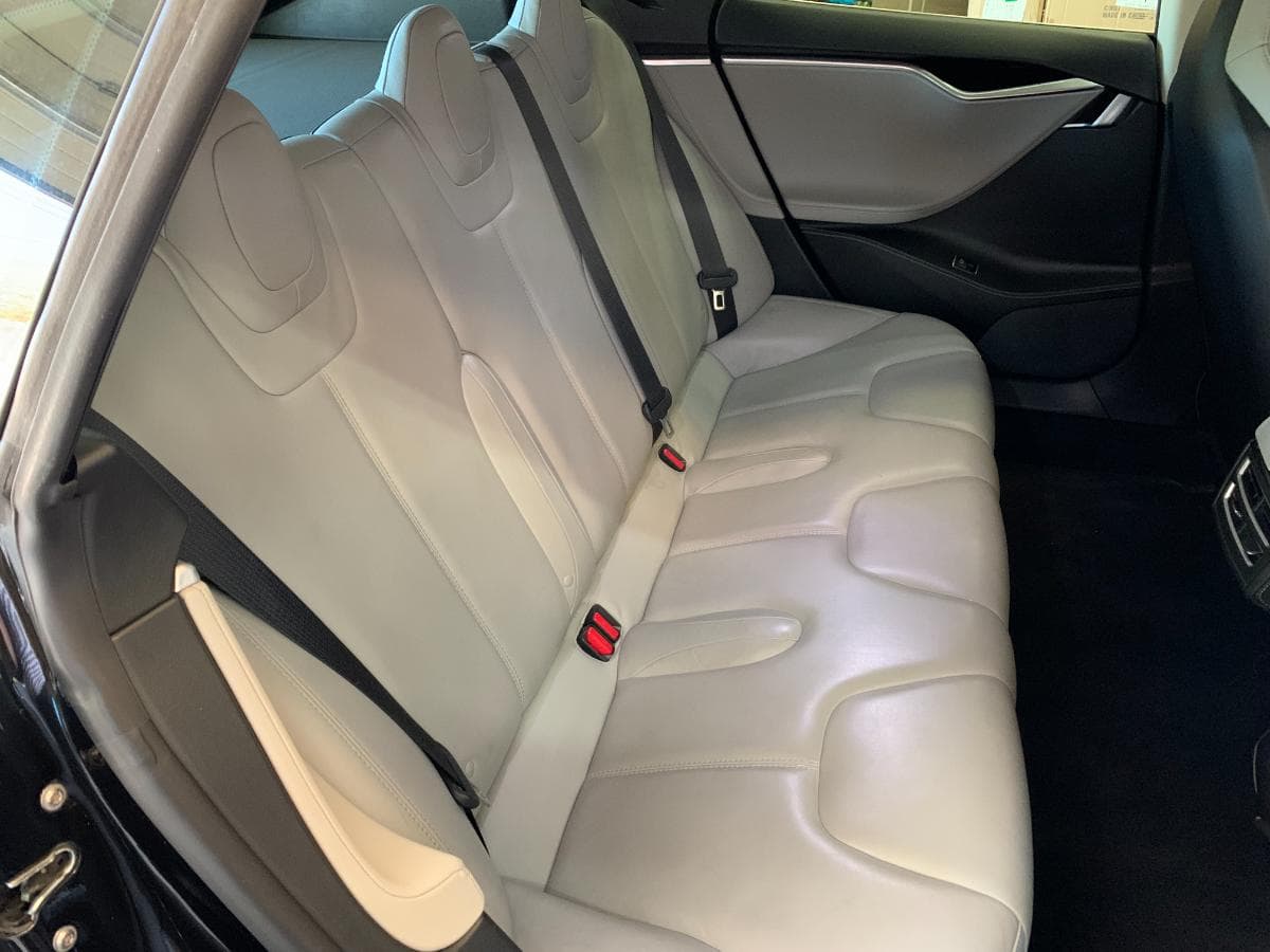 Tesla Model S 85 · Ano 2014 — imagen 39