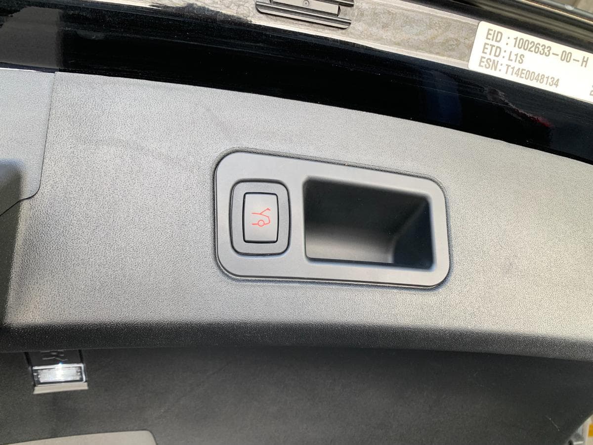 Tesla Model S 85 · Ano 2014 — imagen 40