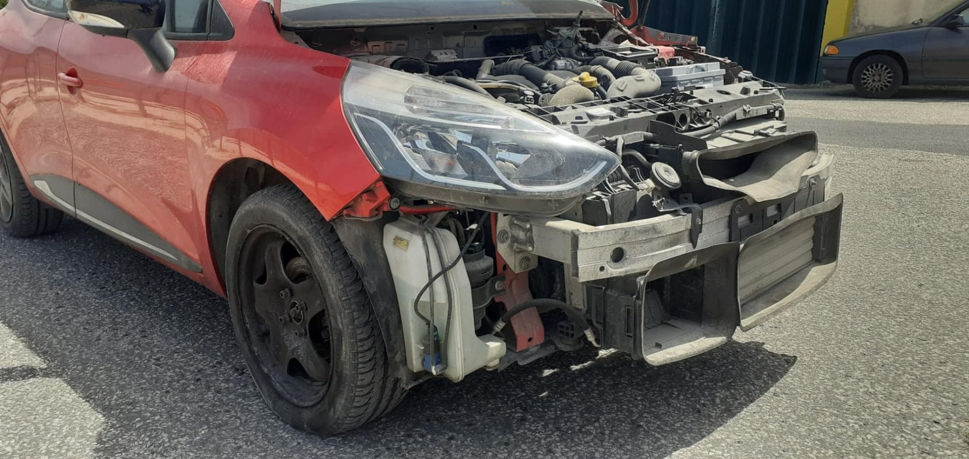 Renault Clio 1.5DCI · Ano 2014 — image 7