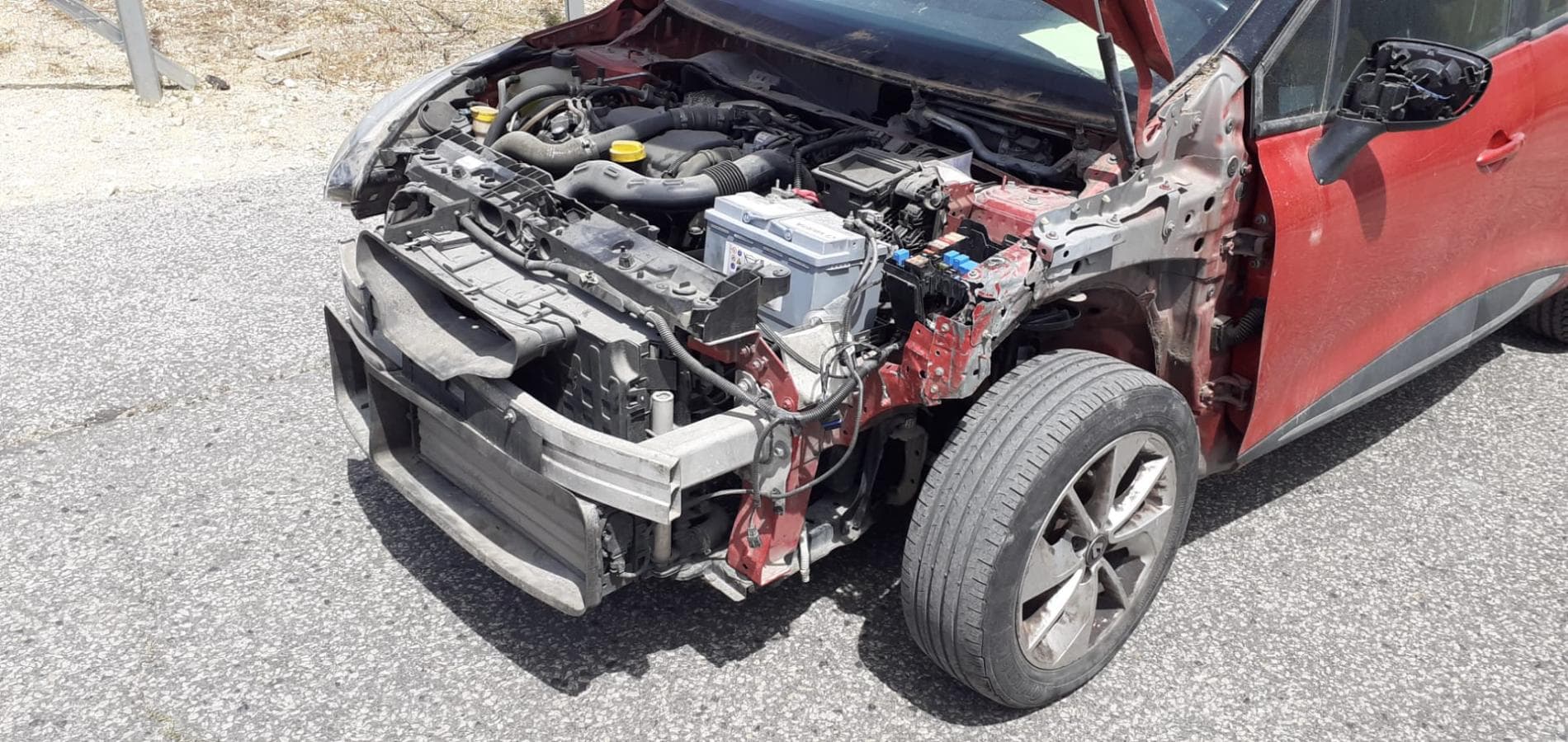 Renault Clio 1.5DCI · Ano 2014 — image 17