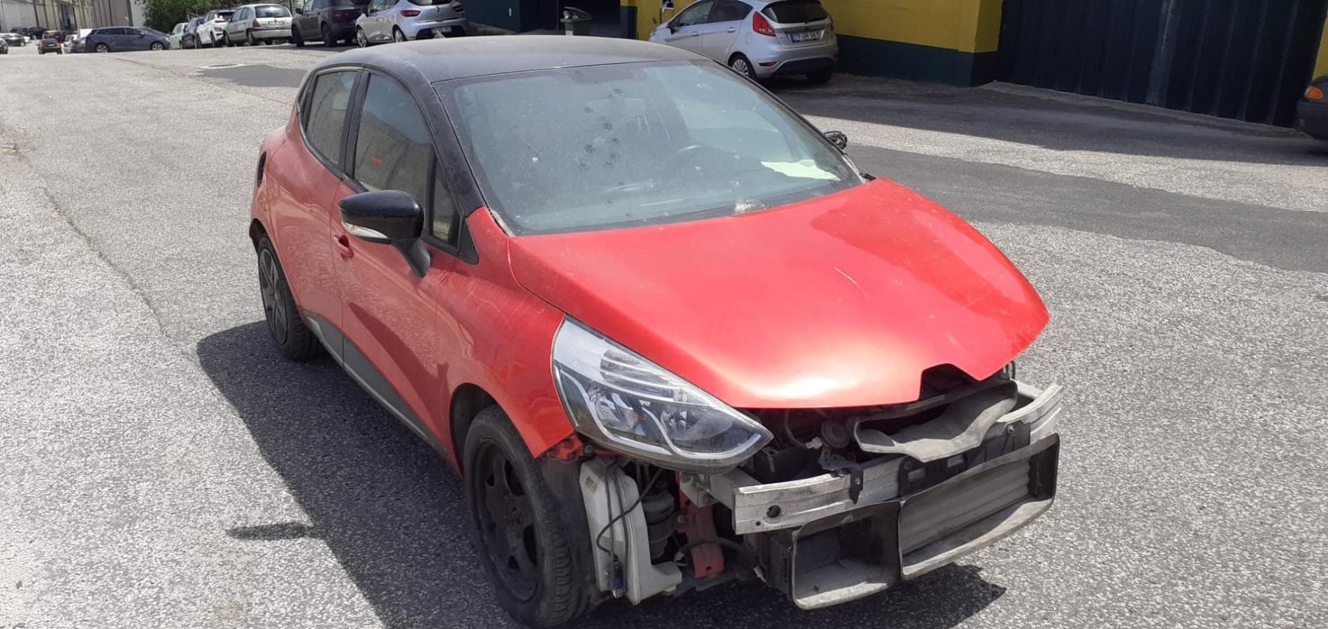 Renault Clio 1.5DCI · Ano 2014 — image 11