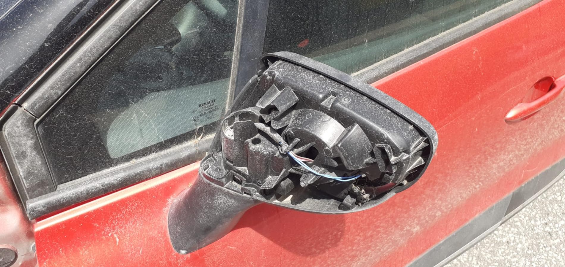 Renault Clio 1.5DCI · Ano 2014 — image 14