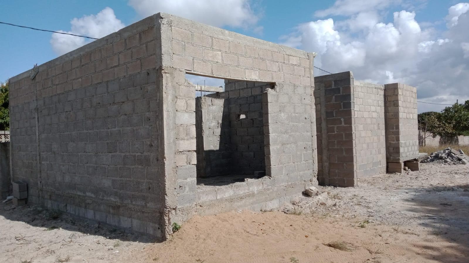 Infraestruturas em terreno  com 7500m2 — imagen 7