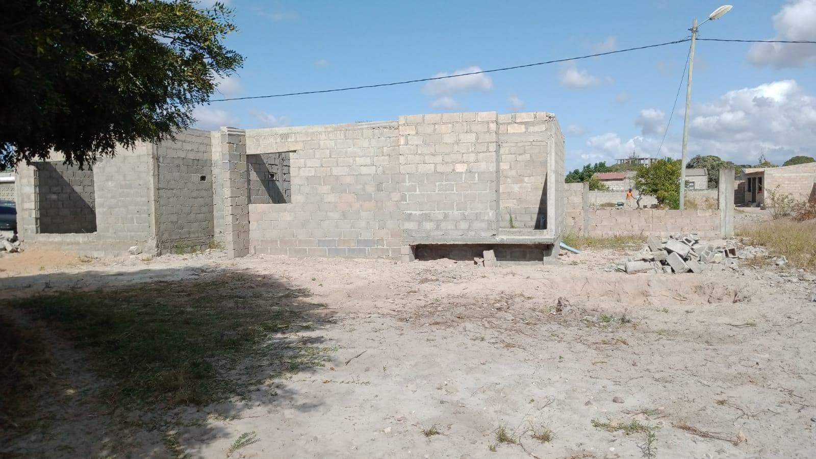 Infraestruturas em terreno  com 7500m2 — imagen 8