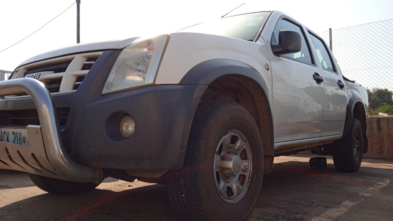 Isuzu KB 250 · — image 2