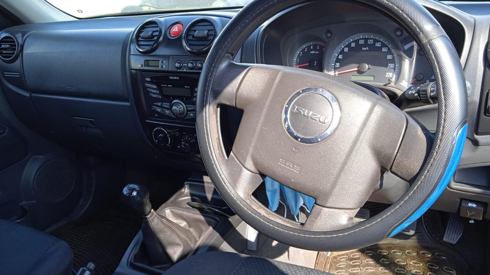 Isuzu KB 250 · — image 5