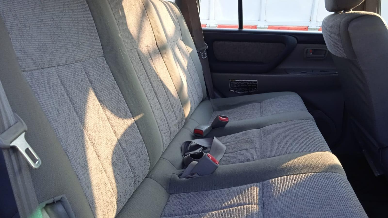 Toyota Landcruiser · — image 3