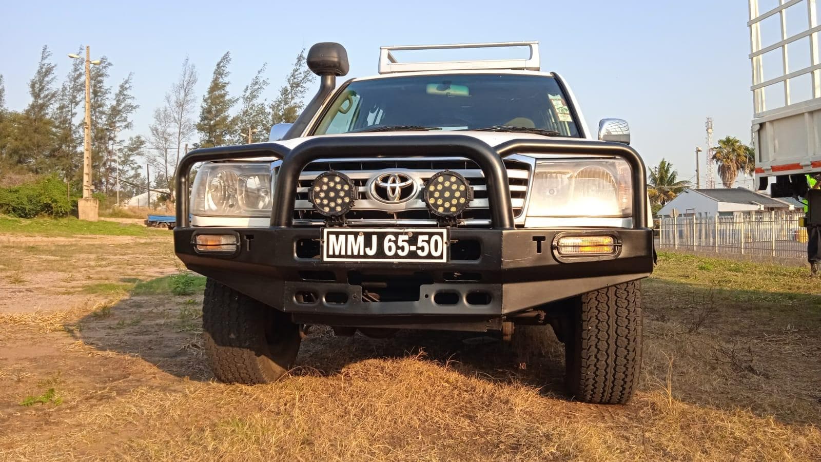 Toyota Landcruiser · — image 6