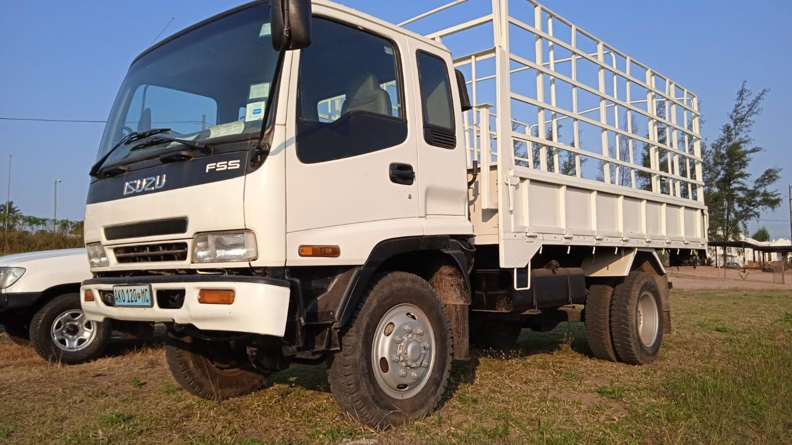 Isuzu · — imagen 6