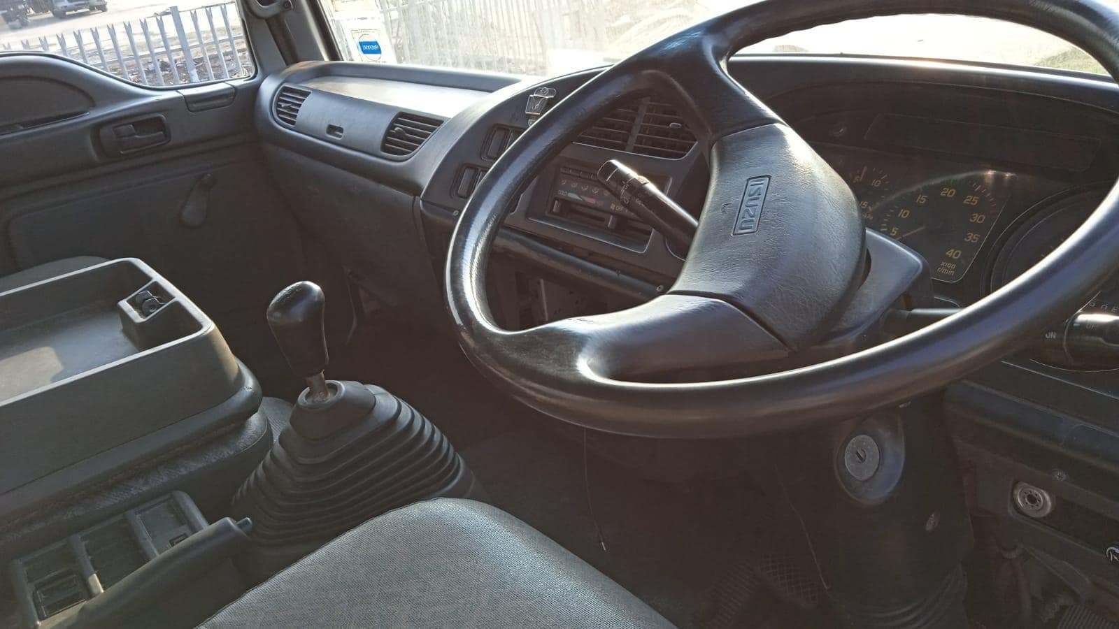 Isuzu · — imagen 7