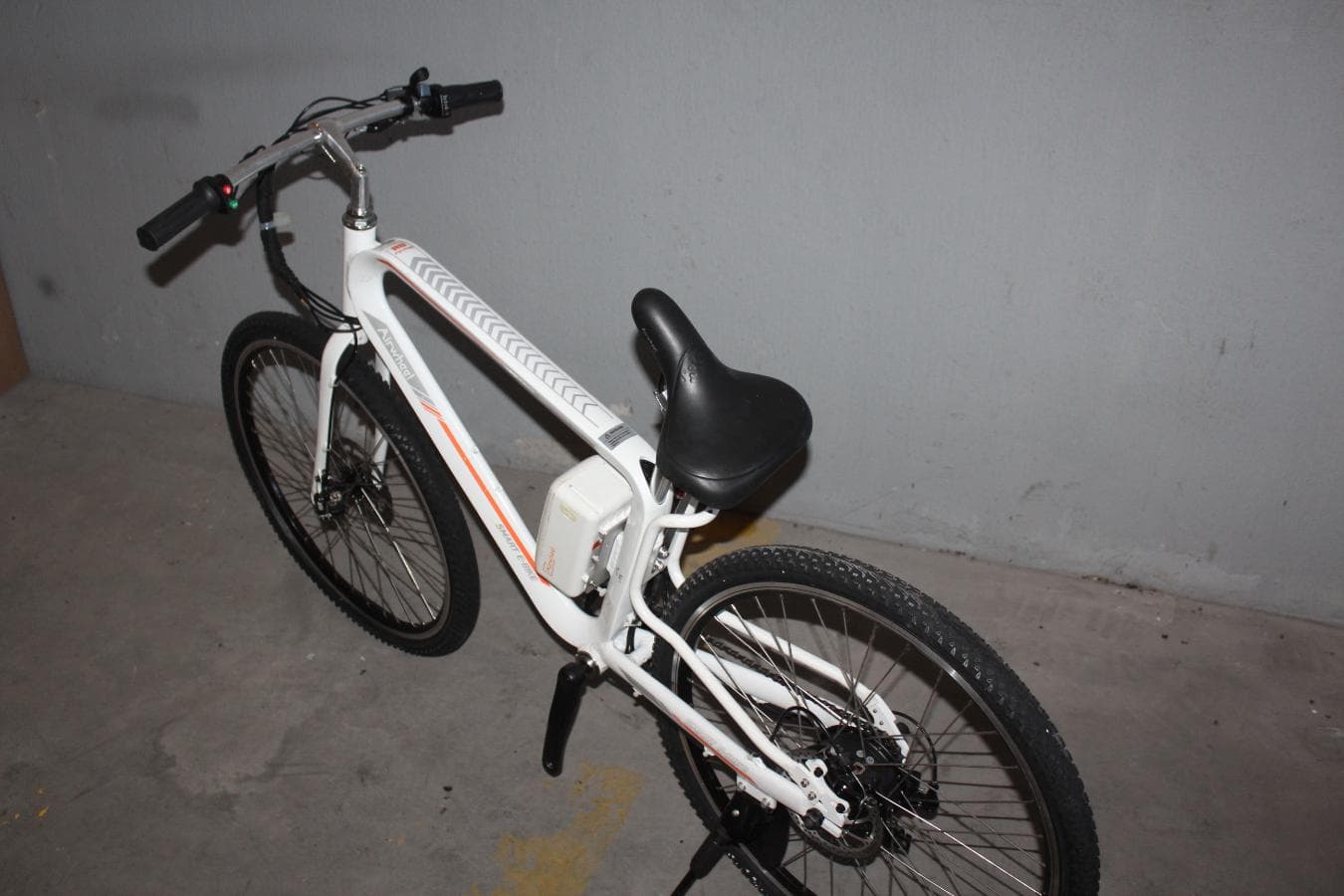Bicicleta elétrica 'Airwheel R8' — image 7