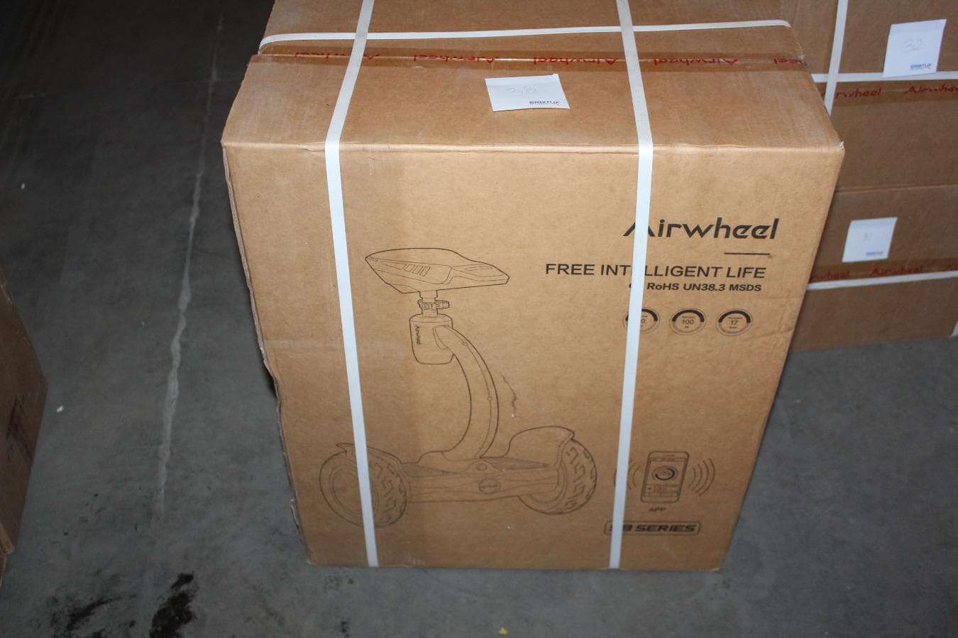 Segway 'Airwheel S8 Series' — image 9