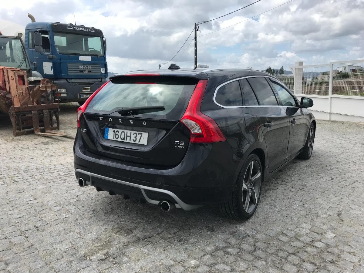 Volvo V60 D3 · Ano 2012 — imagem 6