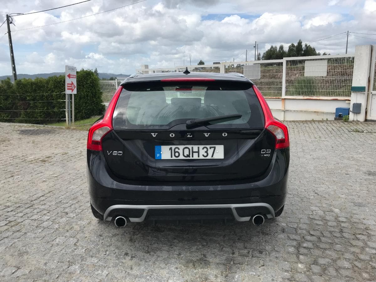 Volvo V60 D3 · Ano 2012 — imagem 7