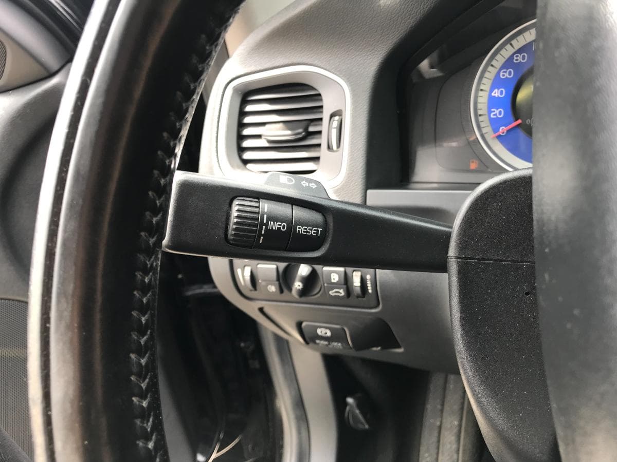 Volvo V60 D3 · Ano 2012 — imagem 27