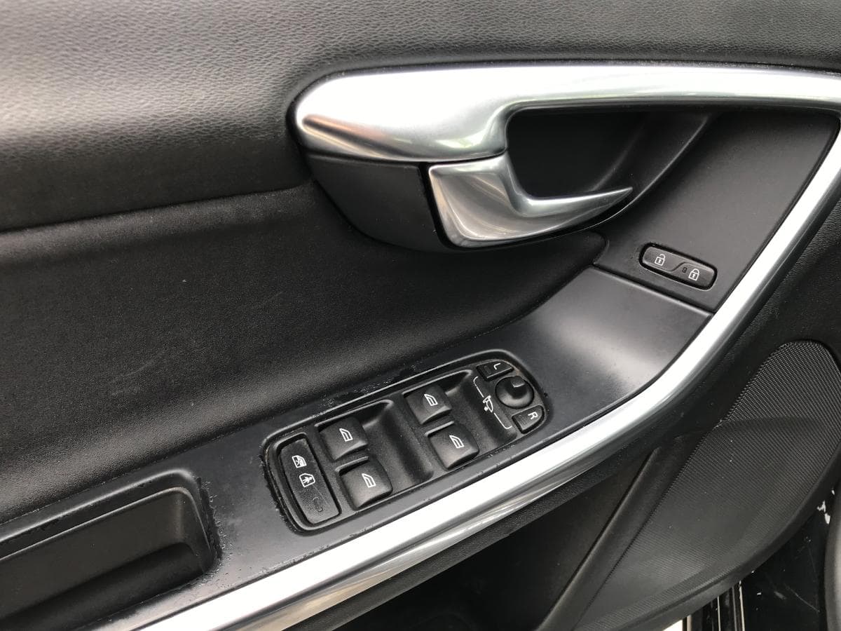 Volvo V60 D3 · Ano 2012 — imagem 37